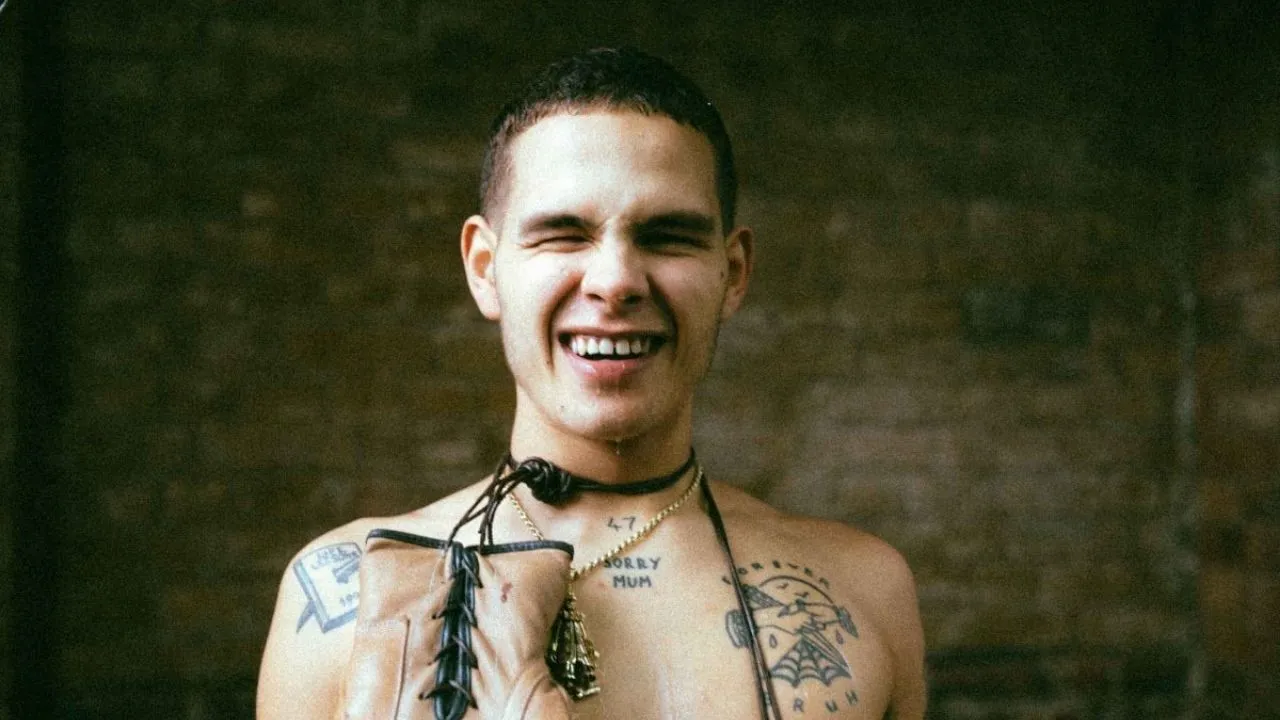 Slowthai Wins #1 Spot On U.K. Charts For 'Tyron'