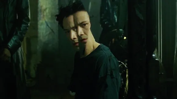 Mirror scene in Matrix movie