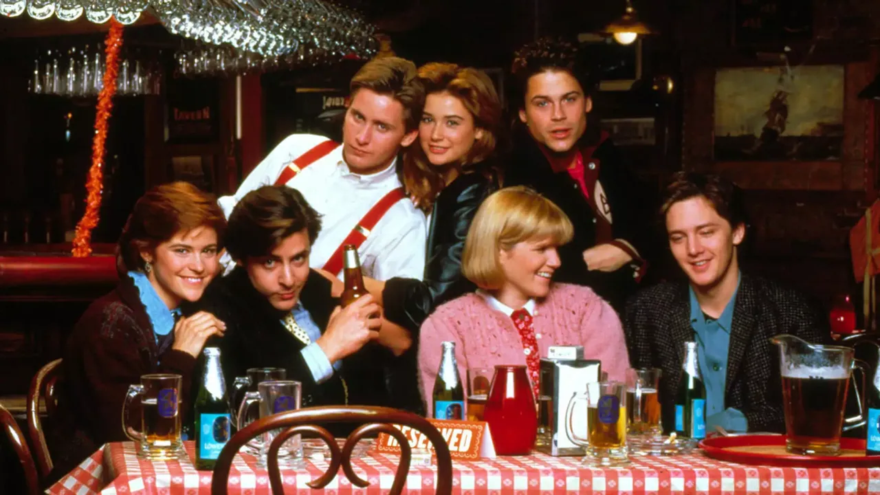 Rob Lowe Reveals Brief Romance With Demi Moore: 'Hookups Are Inevitable'